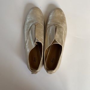 G.H. Bass & Co. Women's Gold Dress Shoes